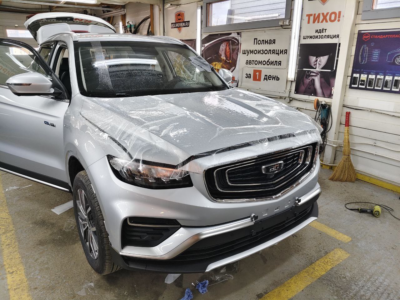 Понедельник — день защищенный: наш еженедельный отчет по оклейке